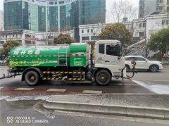 经发保洁增强道路保洁力度，积极应对春季大风沙尘天气